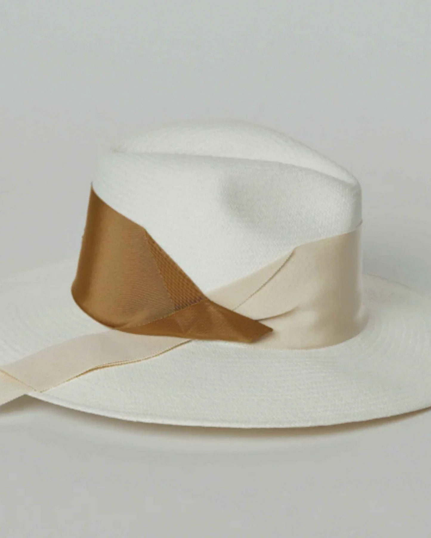 Gardenia Hat by Freya / Bone-Caramel