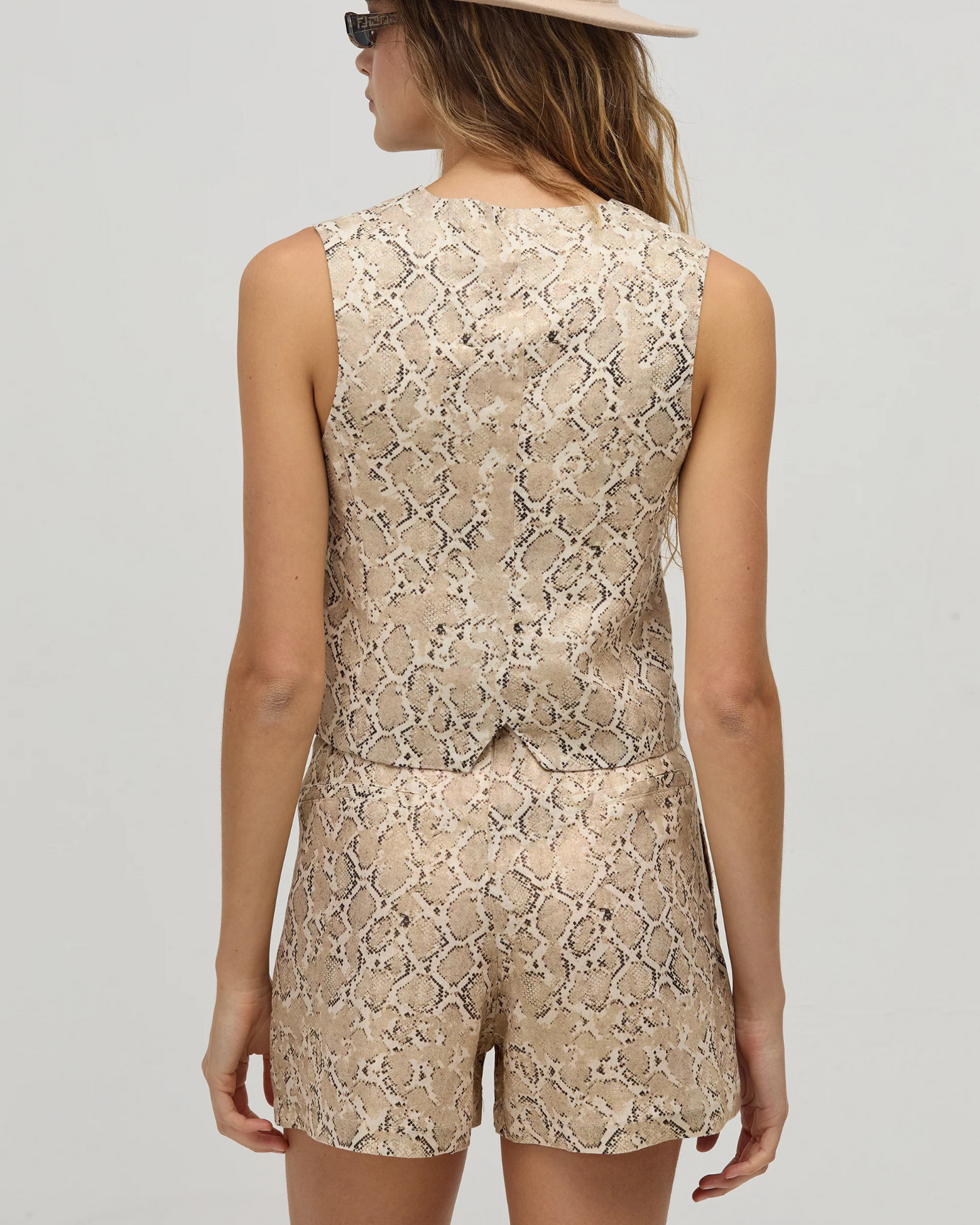 Frida Linen Short by Lanhtropy / Metallic Snake