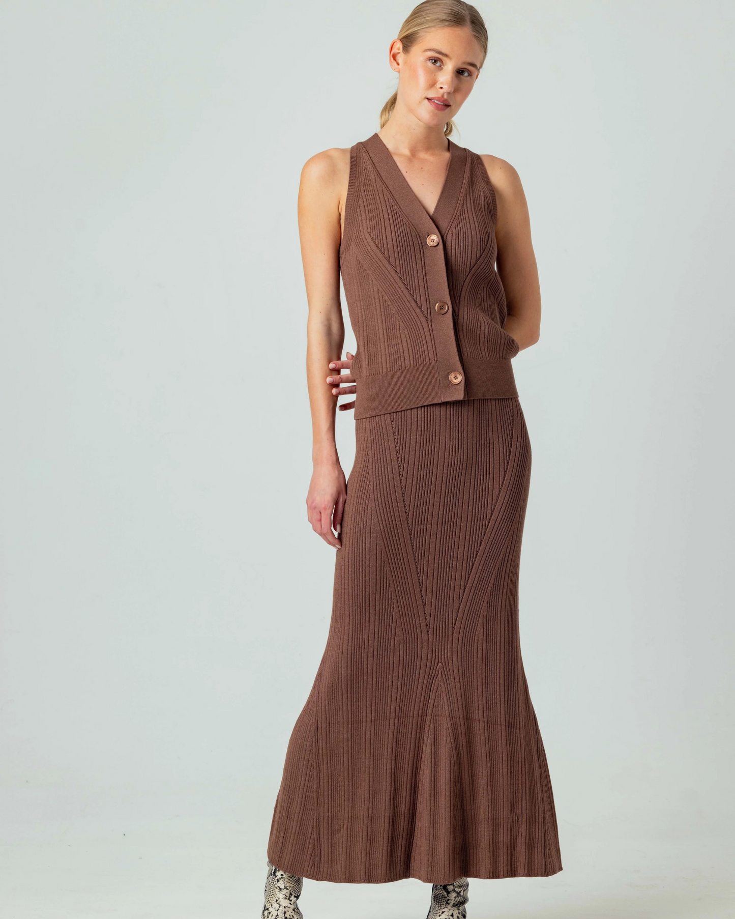 Ziva by Sundays / Hickory