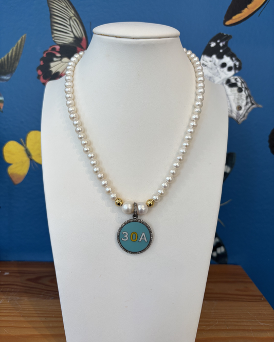 3oA Pearl Necklace by Wendy