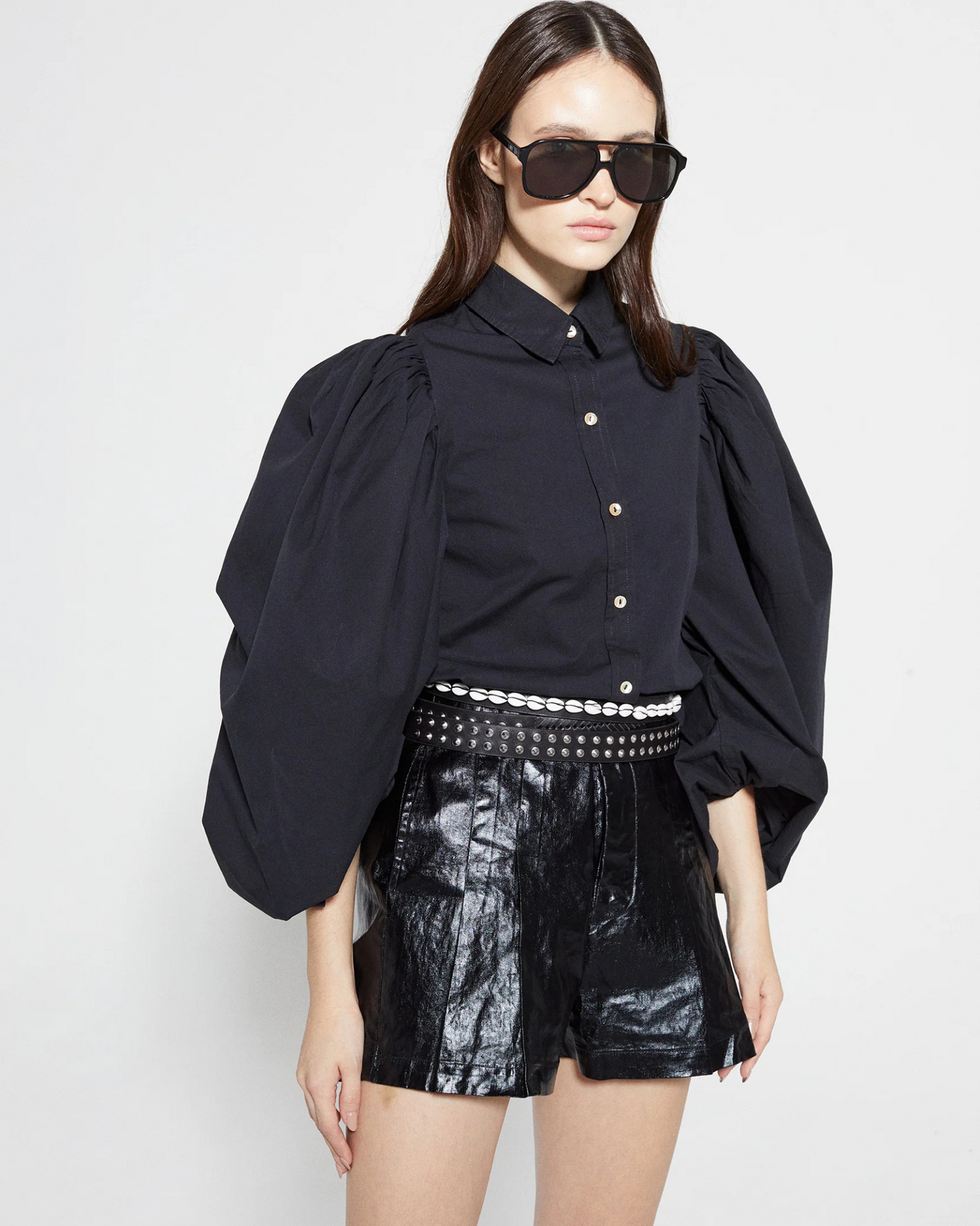 Metalic Linen Short by Lanhtropy / Black