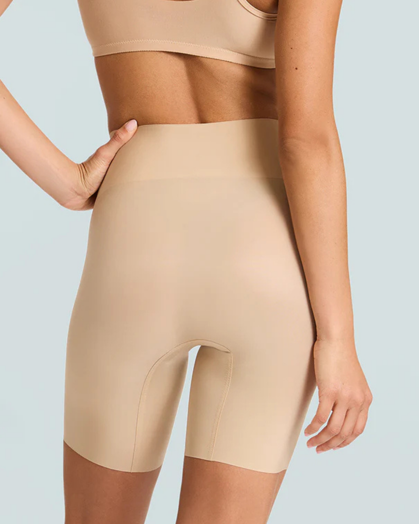 Smoothing Short by Commando / Beige
