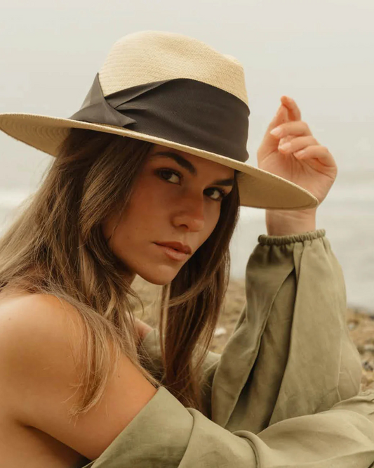 Gardenia Hat in Natural/Black