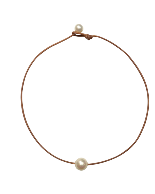 Single Freshwater Pearl Necklace by Wendy